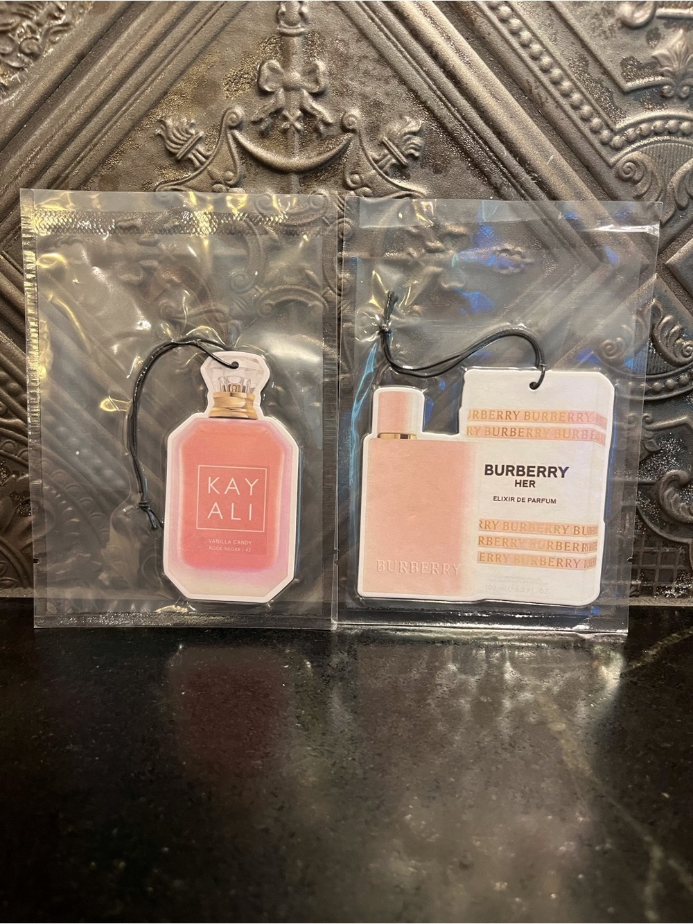 Kayali & Burberry Her Scented Air Fresheners - Set of 2
